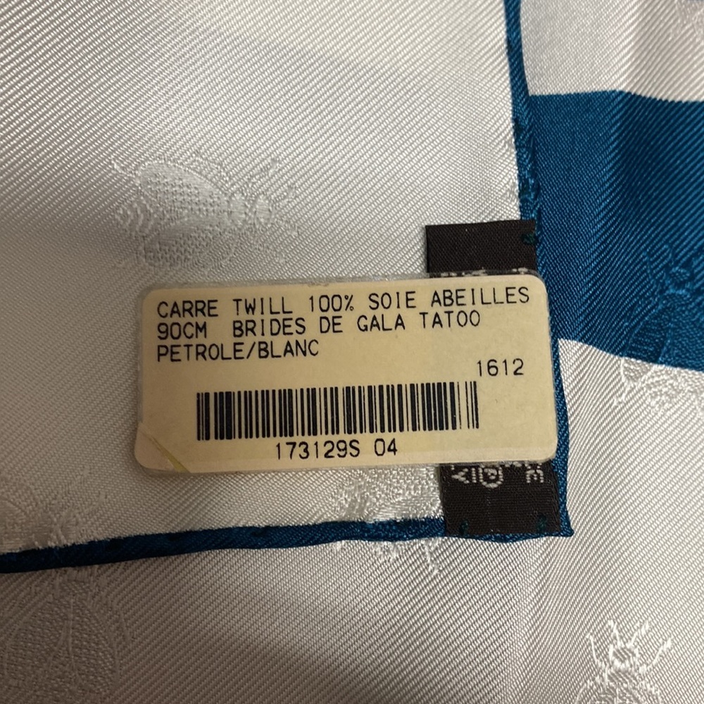 BNWT Authentic Hermes 90cm silk scarf - Brides De Gala Tattoo - Picture 5 of 5